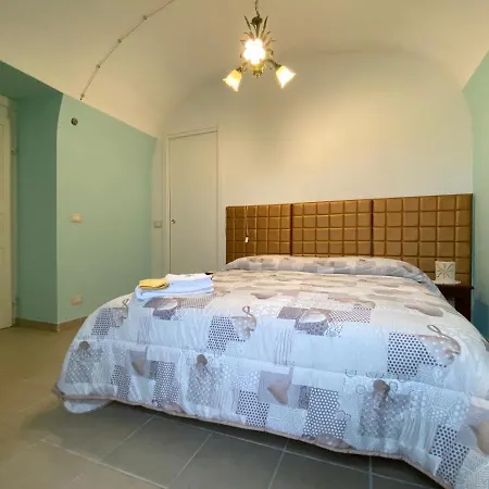 Dimora Di Nonno Livio Lägenhet *